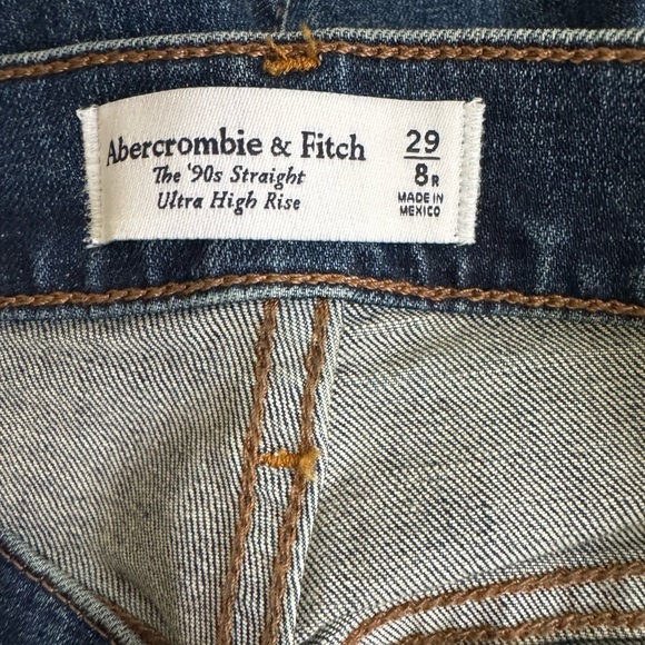 NWT Abercrombie & Fitch Ultra High Rise 90s Straight Jean Dark Wash Size 29 / 8R - Picture 5 of 9